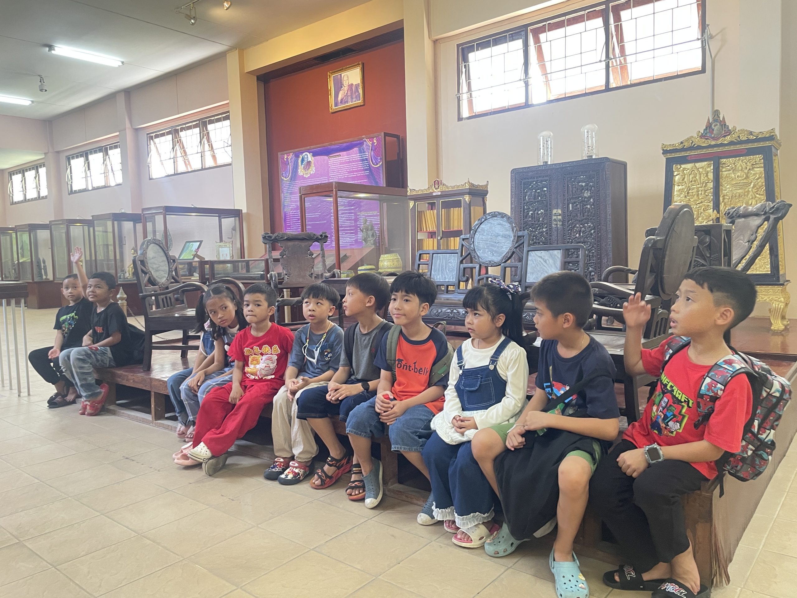 สถาบันวัฒนธรรมศึกษากัลยาณิวัฒนา ต้อนรับคุณครูและนักเรียนจากคอร์สภาษาอังกฤษเพื่อการสื่อสาร “Active Fun English” กับ ทิชเชอร์ทูเร่ (Teacher Toure) จาก STEAM Kids เข้าร่วมกิจกรรมเรียนรู้ภาษาอังกฤษผ่านพิพิธภัณฑ์